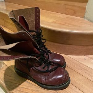 Steel toe Vintage Dr. Martens. (Docs)